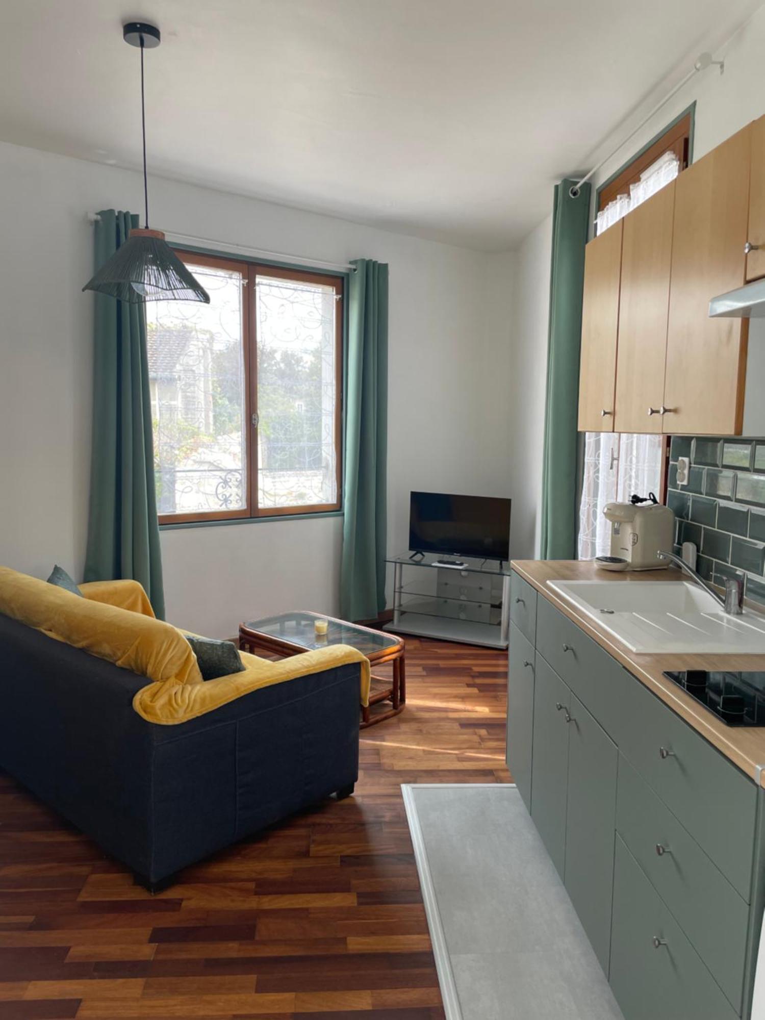 Appartement 35 M2 1Er Etage 200 M De La Mer Avec Jardin Luc-sur-Mer Extérieur photo